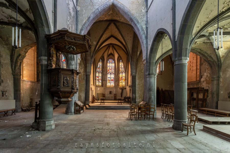 Bone Church Urbex In Belgi Een Prachtige Verlaten Kerk