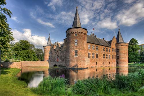 Rayms Fotosite Kastelen Nederland. Kasteel Doorwerth, Kasteel Doornenburg, Kasteel de Haar, Ruïne van Brederode, Slot Teylingen, Muiderslot, Kasteel Oud-Poelgeest, Slot Loevestein, Kasteel Schaloen, Kasteel Ammersoyen