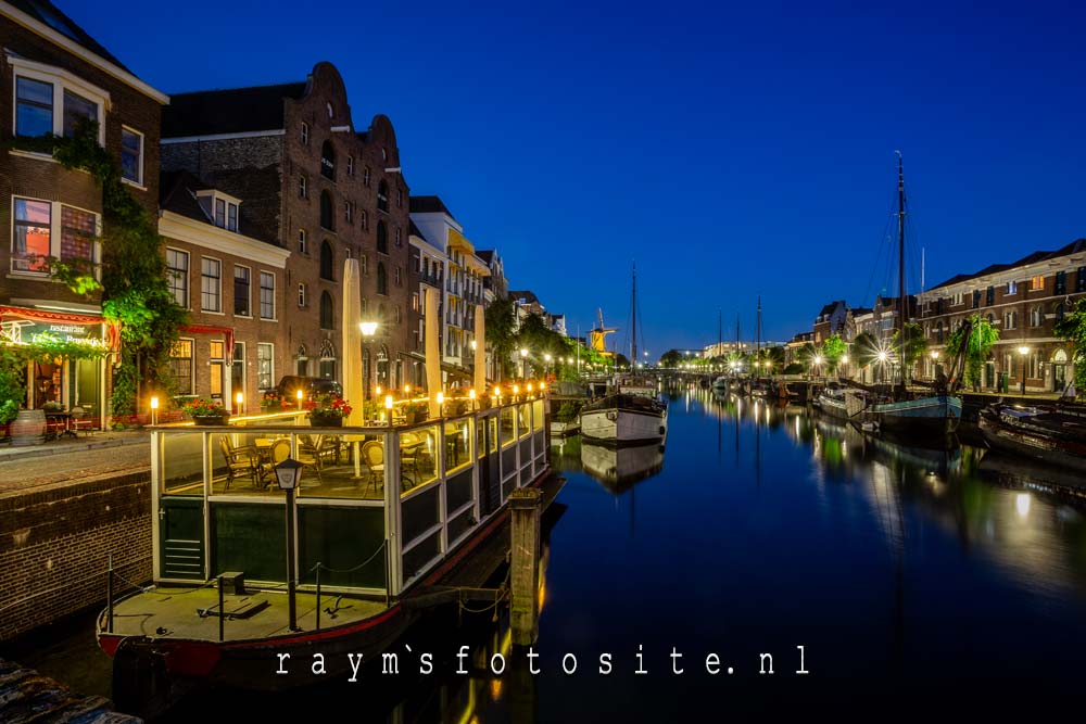 Avondfotografie in Delfshaven, het oude historische deel.