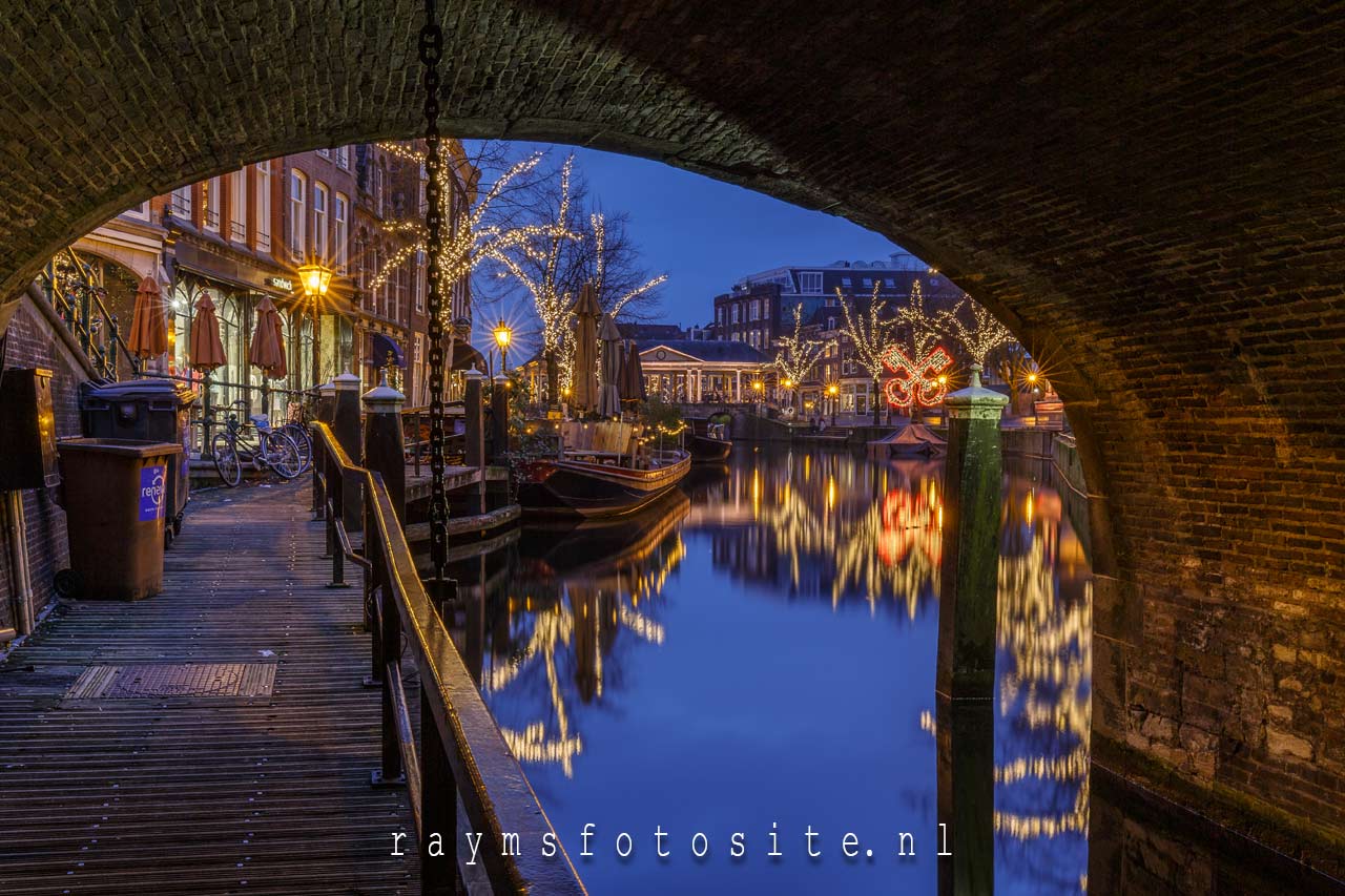Nieuwe Rijn, Leiden centrum, avondfotografie.
