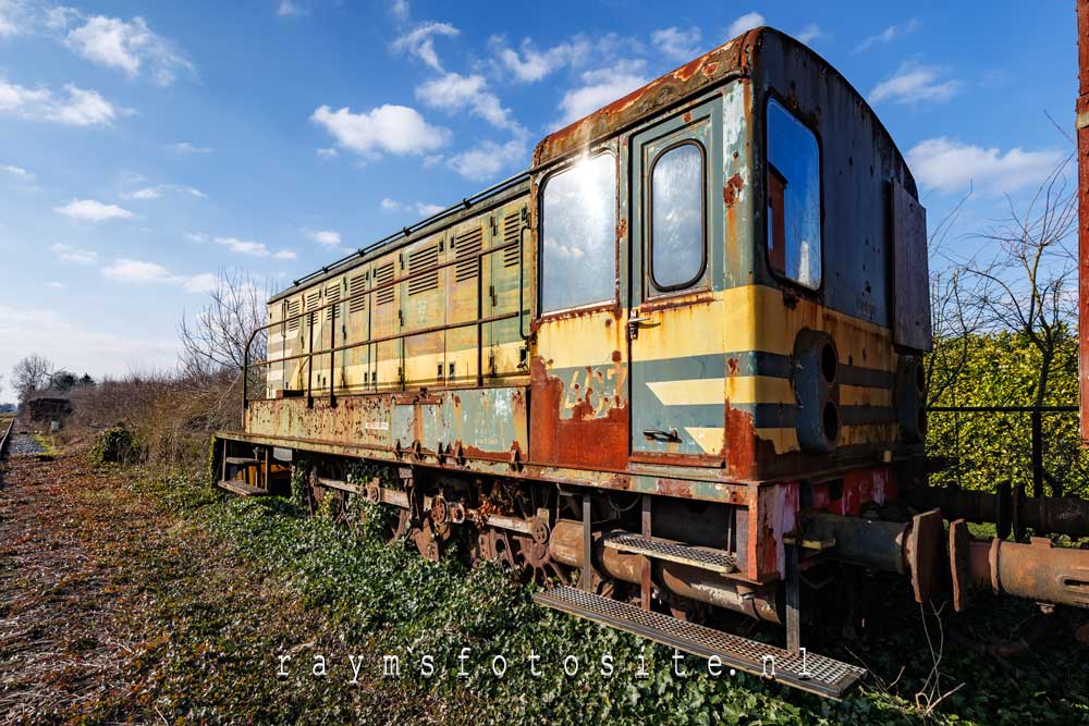 Oude verlaten treinen in België, ook wel Orient Express II genaamd.