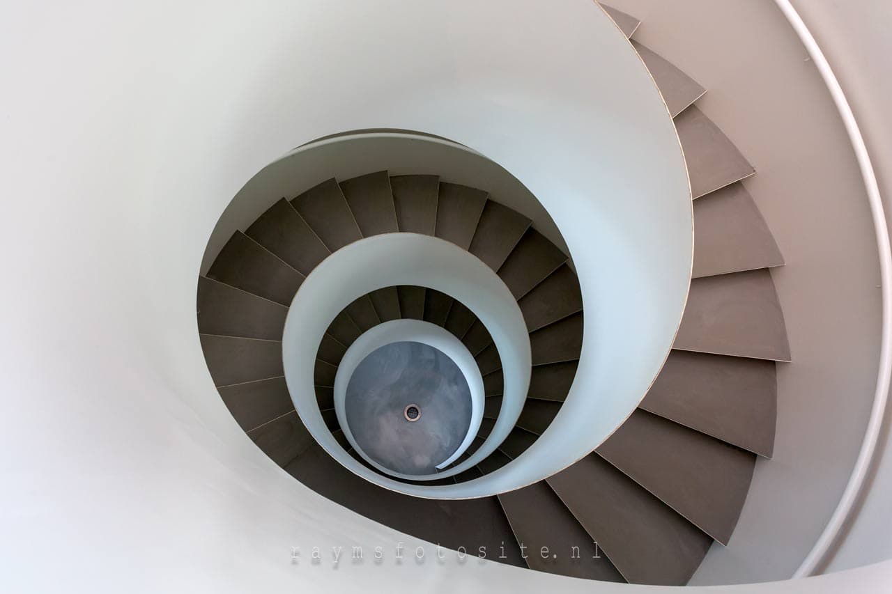 Mooie trappen om te fotograferen: De wenteltrap van Sigmax in Enschede.