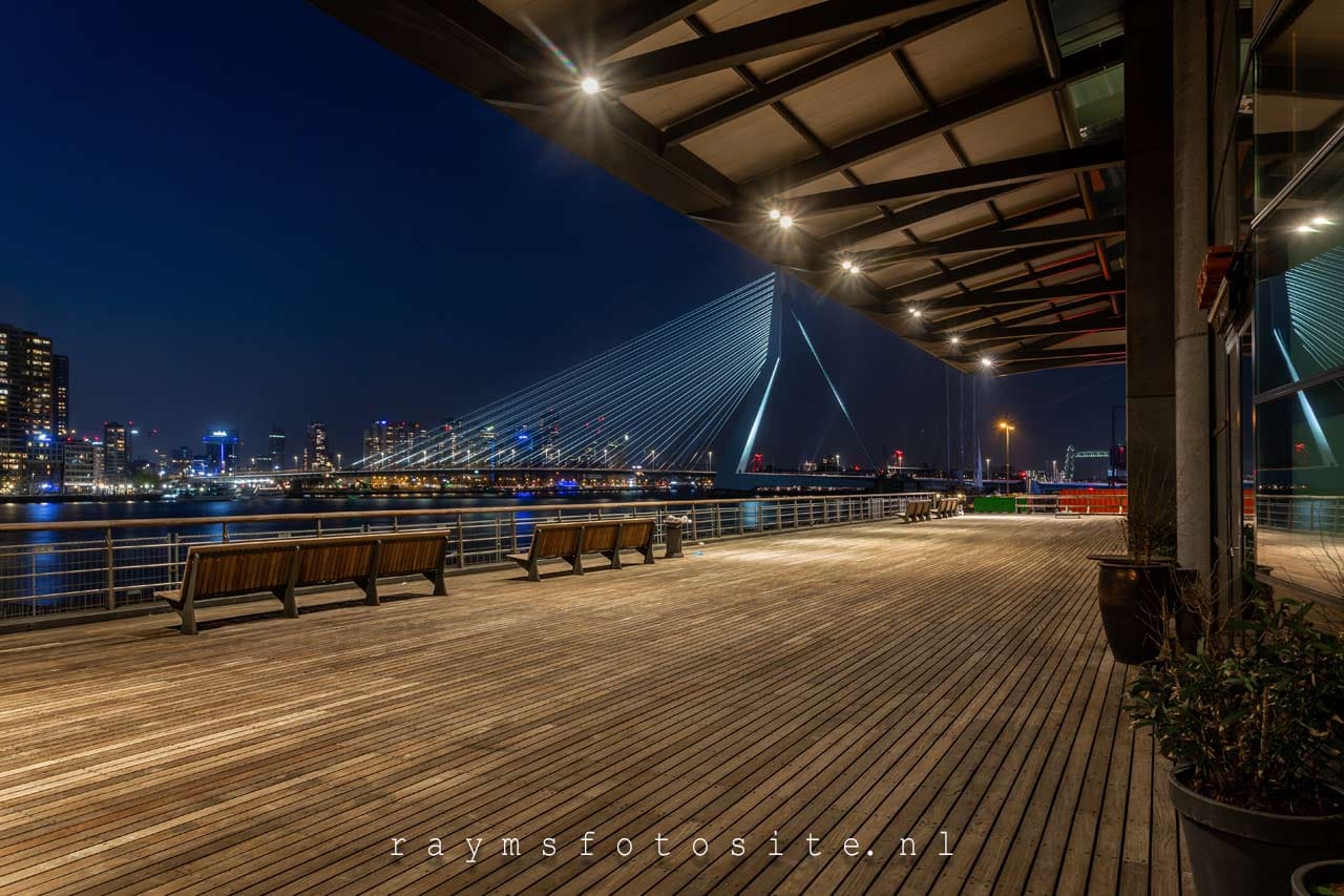 De mooiste fotos van Rotterdam, Erasmusbrug avondfoto