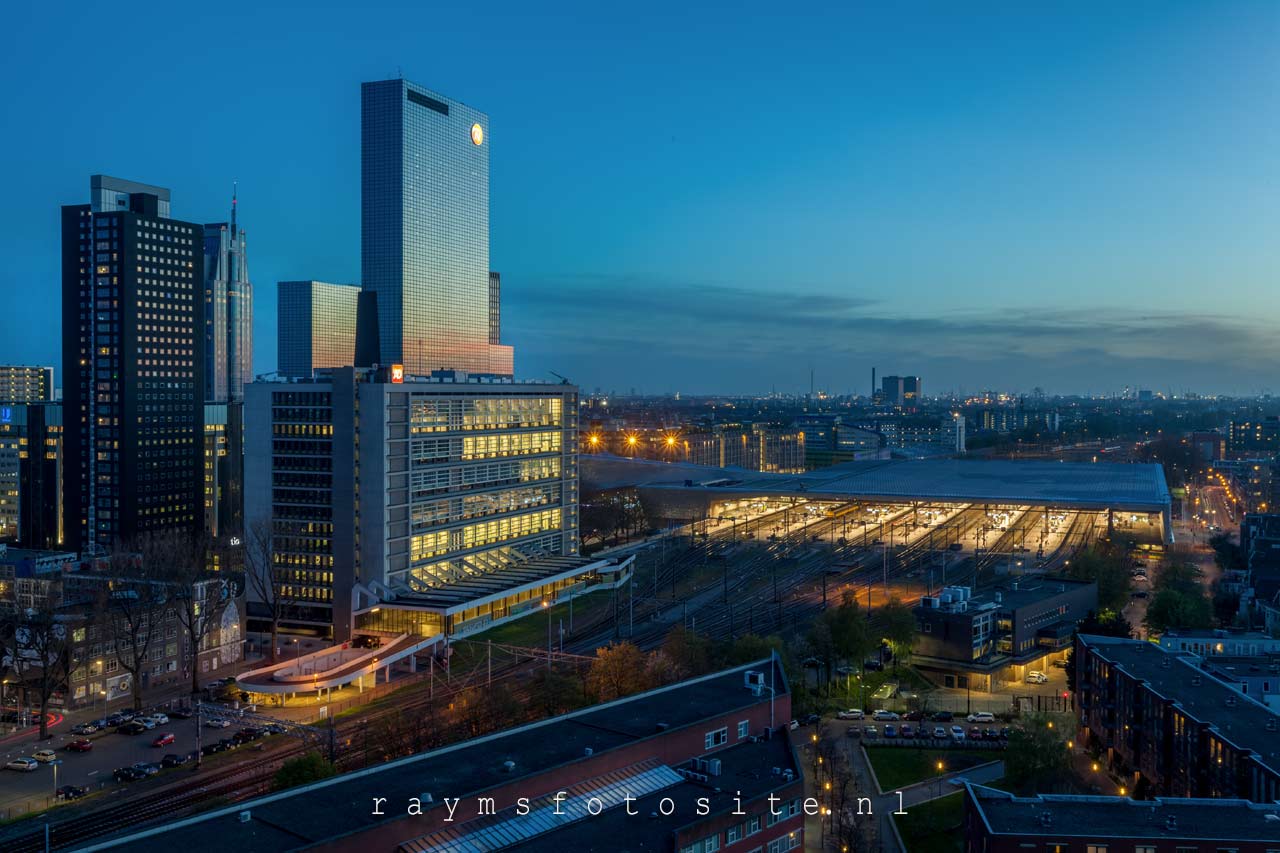 De mooiste fotos van Rotterdam, skyline Rotterdam met Centraal Station.