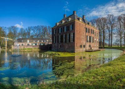 Kasteel Neerijnen is een kasteel en landgoed ten noorden van het dorp Neerijnen in de gelijknamige gemeente Neerijnen in de Nederlandse provincie Gelderland.