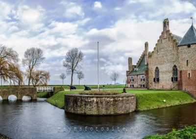 Kastelen. Kasteel Medemblik of kasteel Radboud staat aan de oostkant van Medemblik. Het kasteel dateert uit 1288. Kasteel Medemblik is een van de vele kastelen in de provincie Noord-Holland.