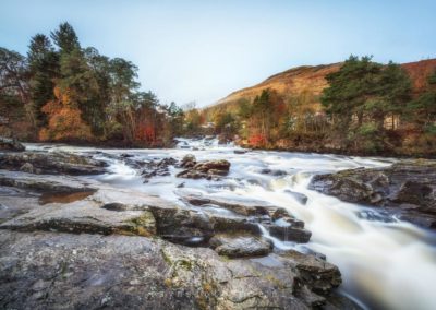 De Falls of Dochart is een waterval in de rivier de Dochart in de Schotse plaats Killin. De waterval bevindt zich daar waar de rivier bijna uitmondt in Loch Tay.