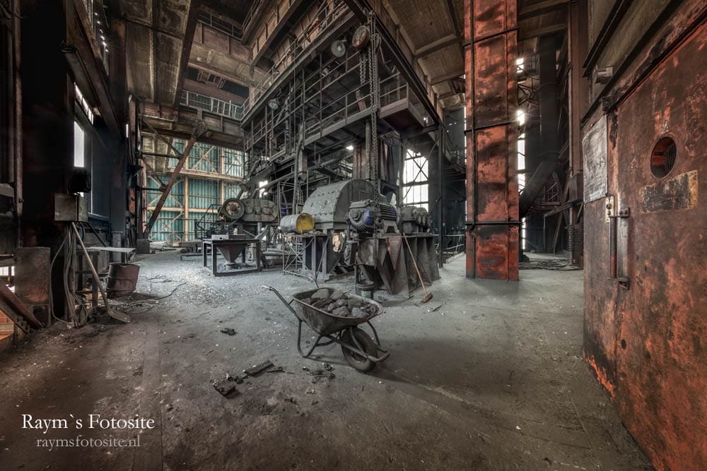 Blue Tower, verlaten industrie in België.