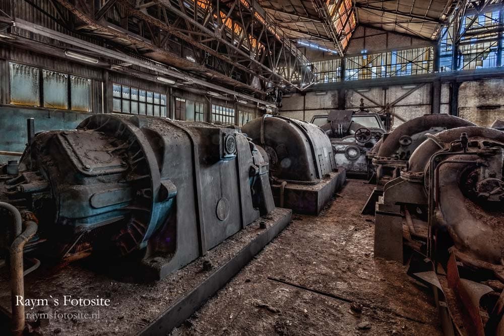 Een heerlijke verlaten staalfabriek in België, Controlroom S.