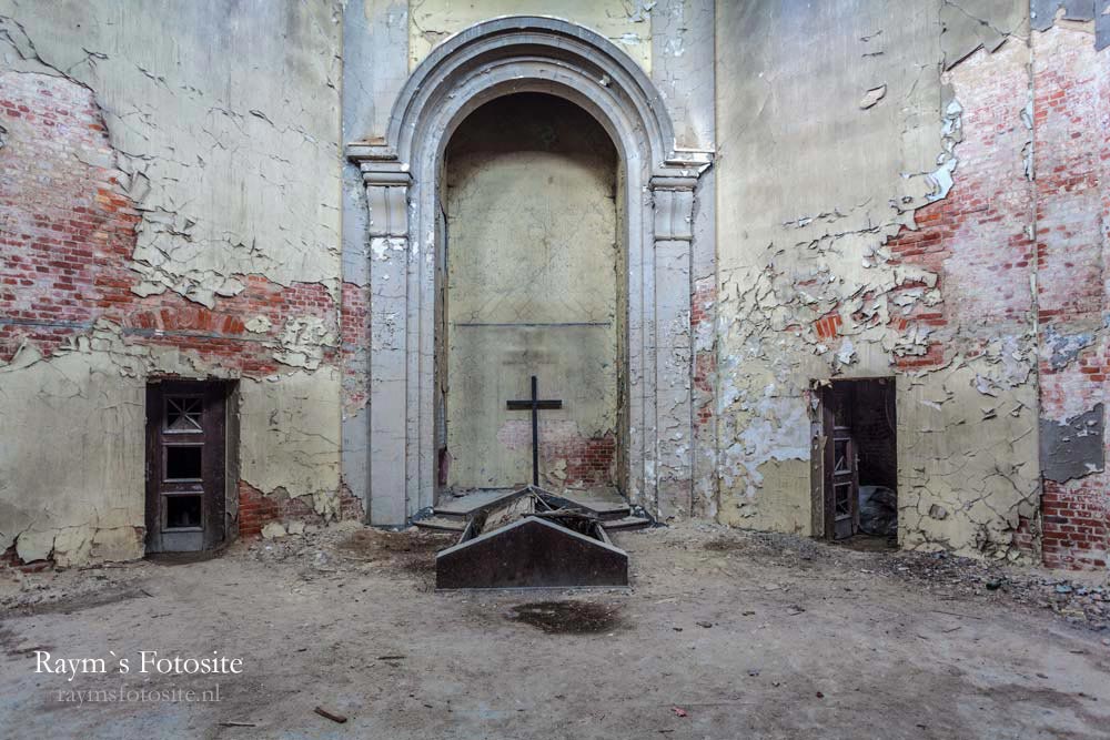 Een verlaten crematorium in Duitsland. Das Krema is best indrukwekkend.