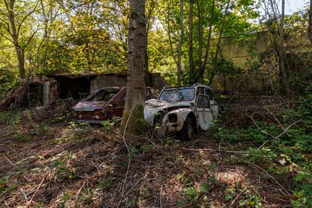 Epaves du dernier Ressort. Verlaten autowrakken in België.