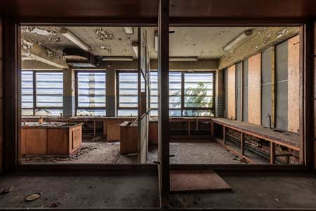 Labo Syndical urbex in België. Oude laboratoria.