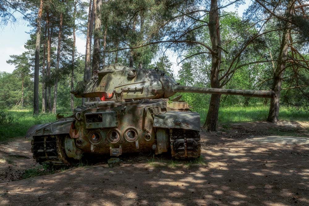 Ik dacht dat het tanks van het Duitse leger waren, maar blijkbaar was dit een Belgisch oefenterrein en dus van het Belgische leger.