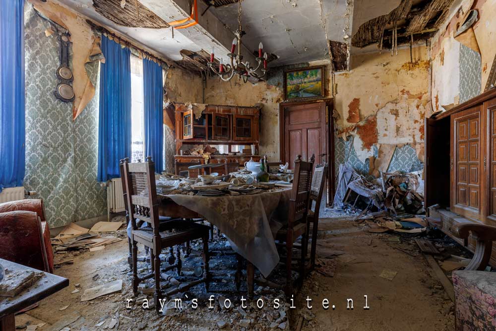 Maison Decay of Maison Cecillia in België.