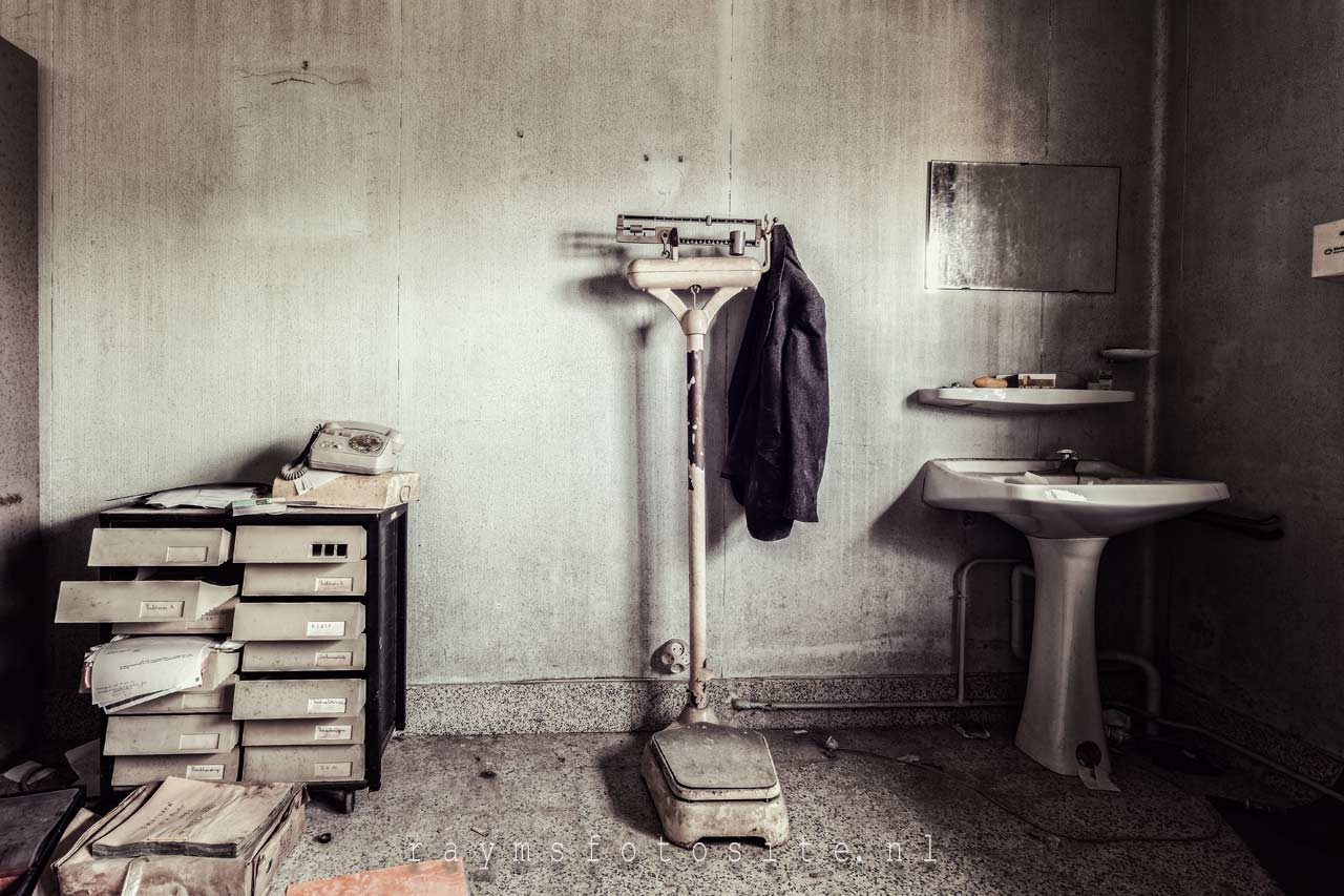 Maison Dr. Pepito. Een verlaten dokterswoning in België.