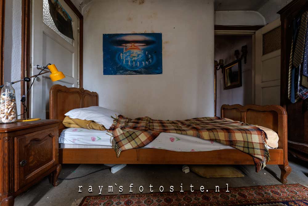 Wellicht iets minder verval dan andere locaties, maar wat een prachtig huisje.