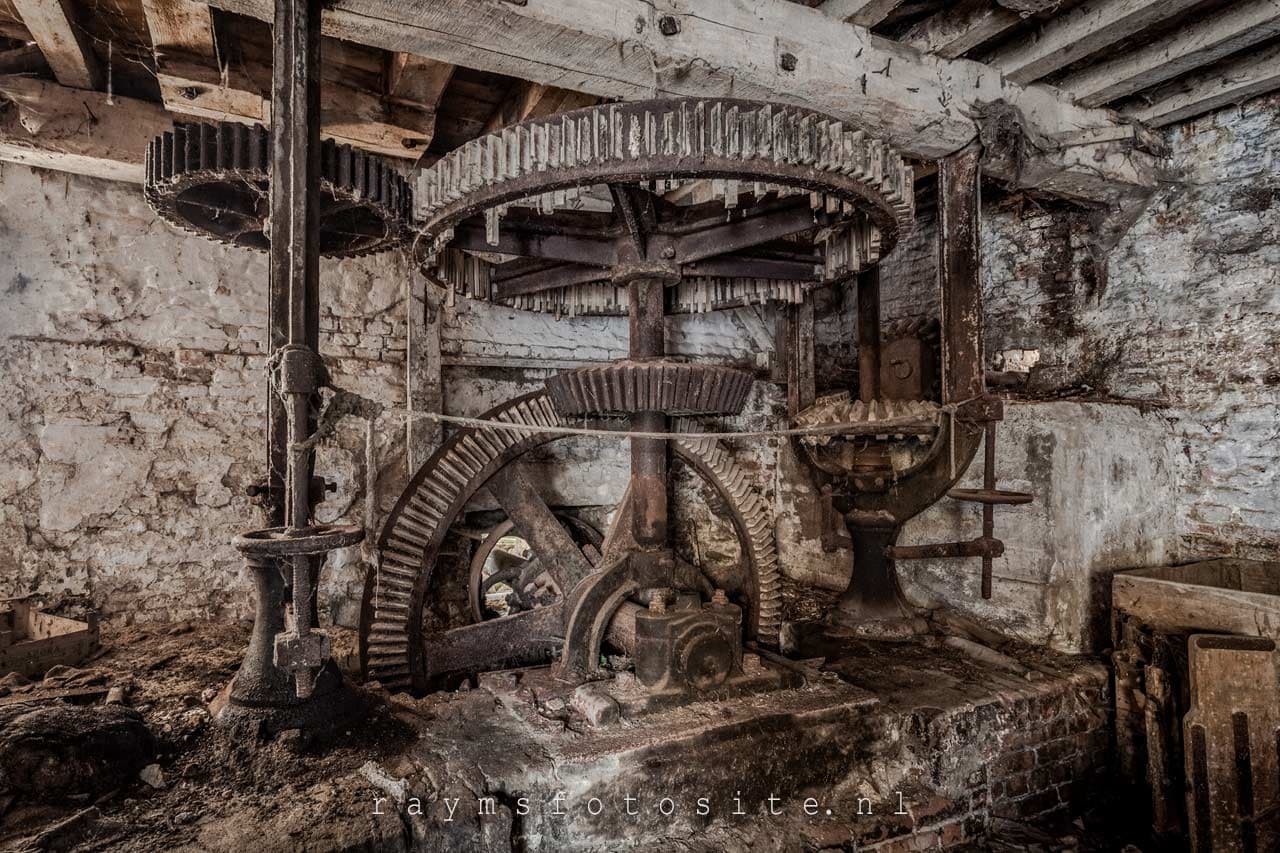 Old Mill urbex. Een verlaten molen in België.