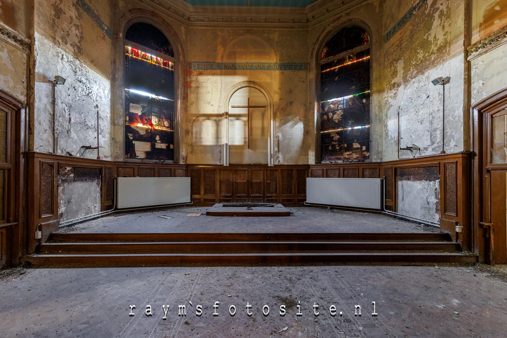 Seniorie de la Chapelle. De inmiddels helaas leeg gehaalde kapel.