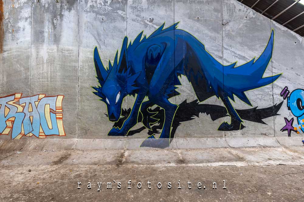 Arrf the wolf graffiti in, verlaten fabriek België.