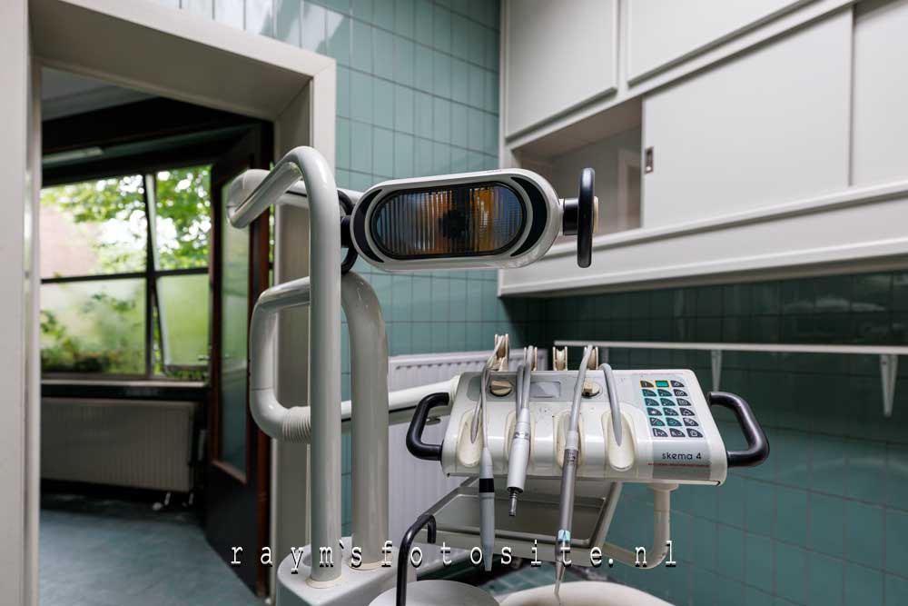 The new Dentist. Tandartspraktijk verlaten in België.