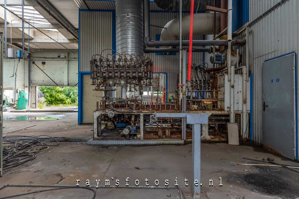 The Glassware Factory urbex. Een oude glasfabriek in België.