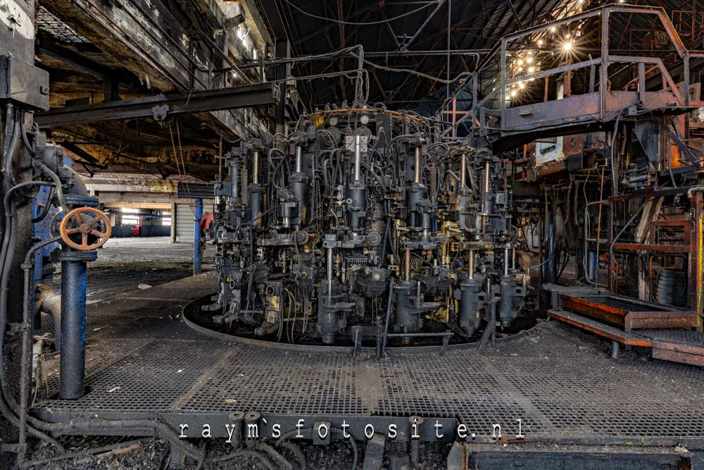 The Glassware Factory. Om deze machine was het mij allemaal te doen.