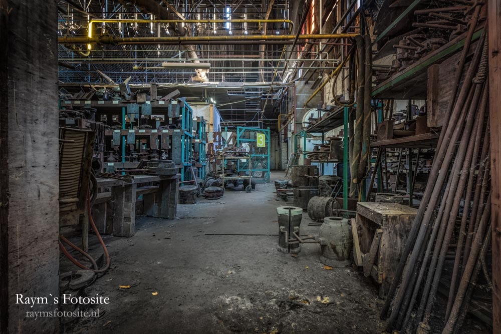 Usine Inconnu, een verlaten fabriek in België.