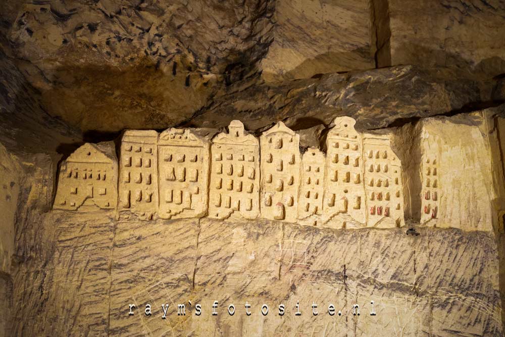 10 uur lang hebben we ondergronds gelopen! Deze Amsterdamse huisjes vonden we ook nog.