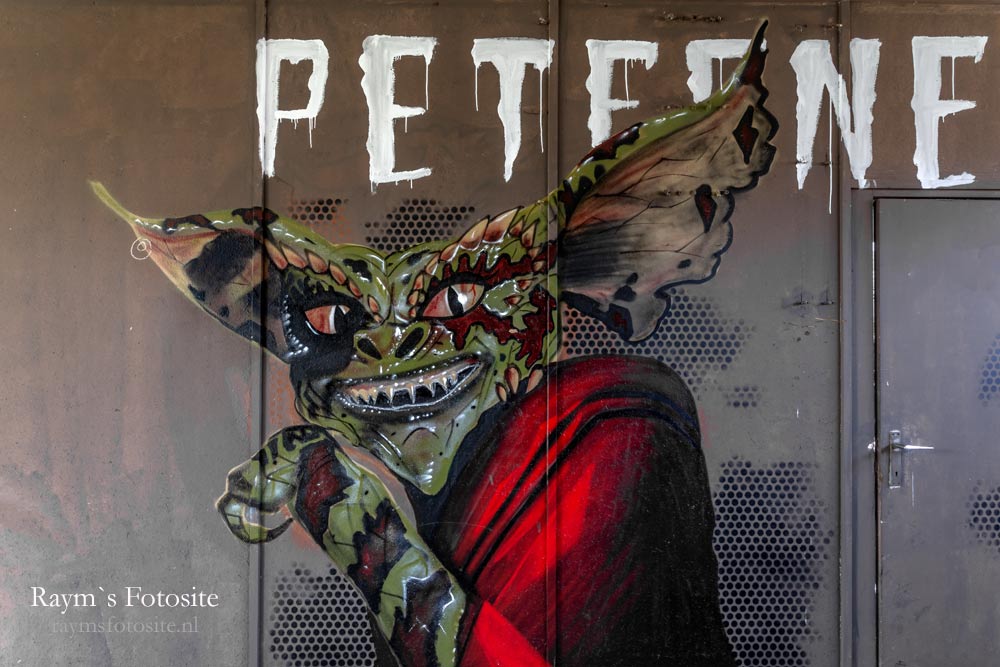 Pete One graffiti 2019 op een urbexlocatie. Een Gremlin, wie kent ze nog? Geef ze geen water en geef ze geen eten na zonsondergang.