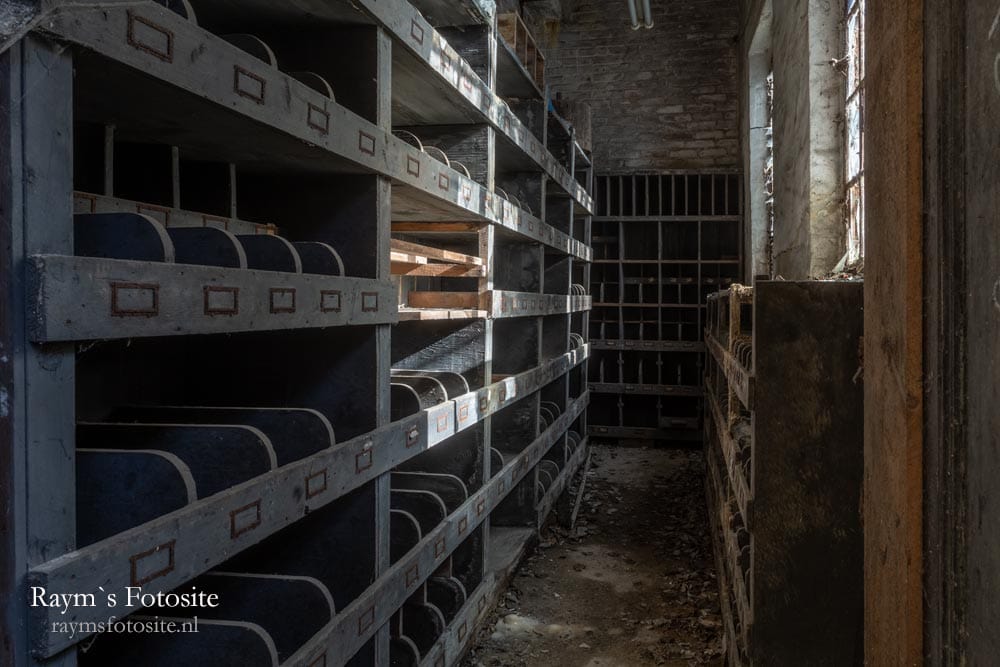 Usine Hoover, verlaten fabriek in Duitsland. Leuk zo`n oude voorraadkamer, ook al lag er niets meer in hier.