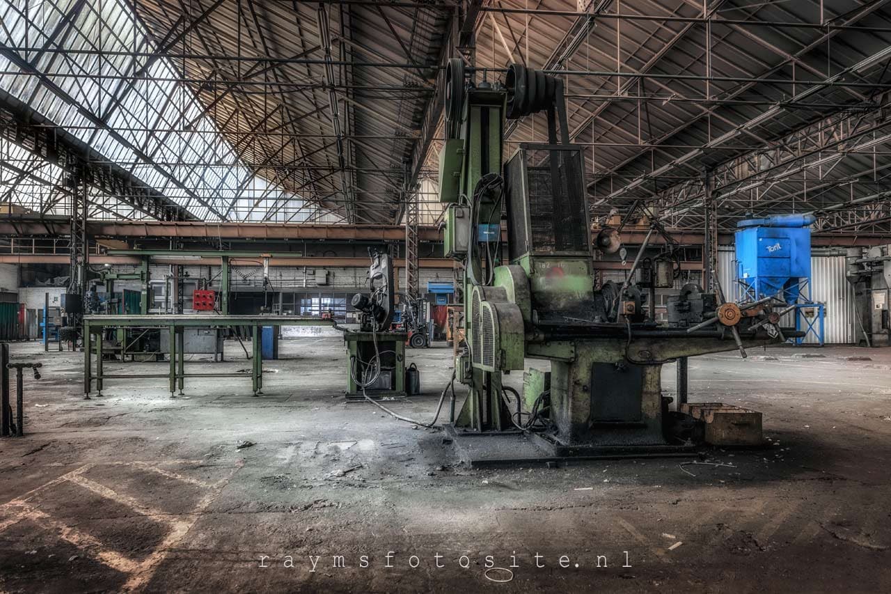  Een enorme verlaten fabriek. Urbex België. Lost Factory Part 1